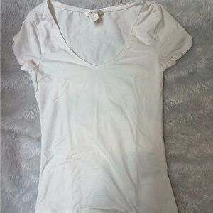 H&M White Short Sleeve V-Neck Tee